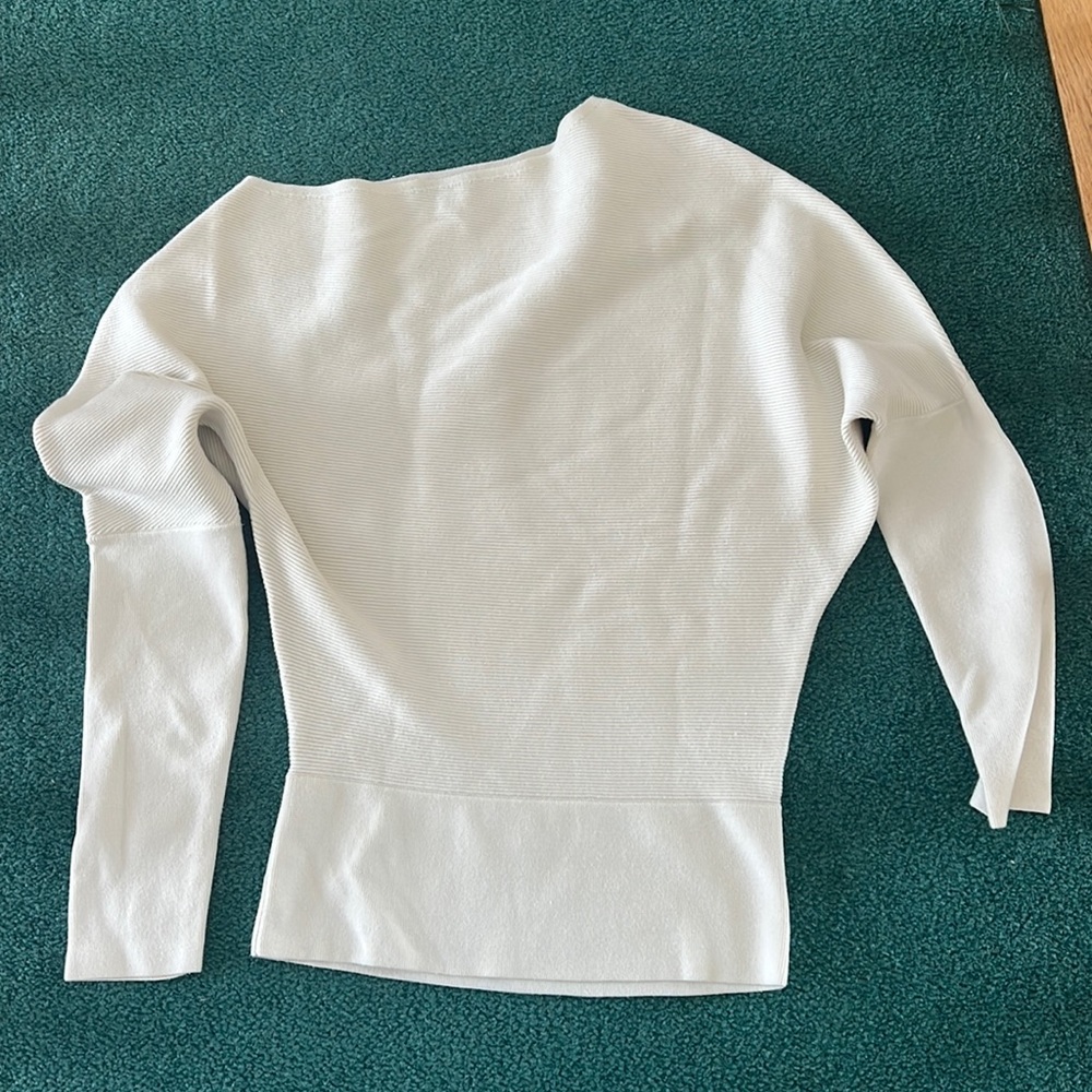 Women’s Banana Republic Serene Sweater- small